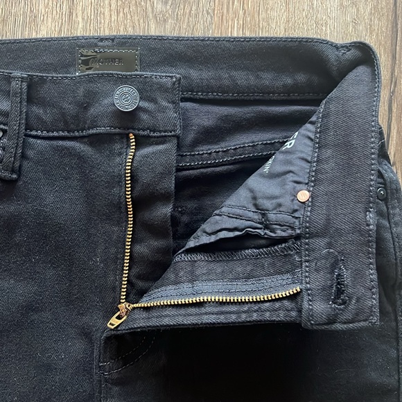 NWT Mother Denim High Waisted Smokin' Double Micro Fray Skirt size 27 - Picture 4 of 9